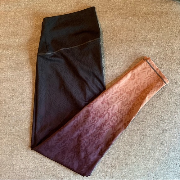 AR-33 Pants - AR-33 Ombré Leggings